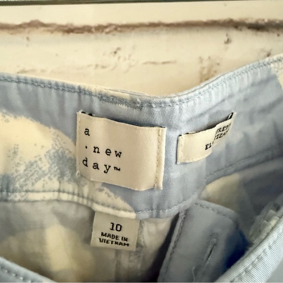 A New Day Light Blue and White Patterned Women's Shorts - Picture 6 of 6